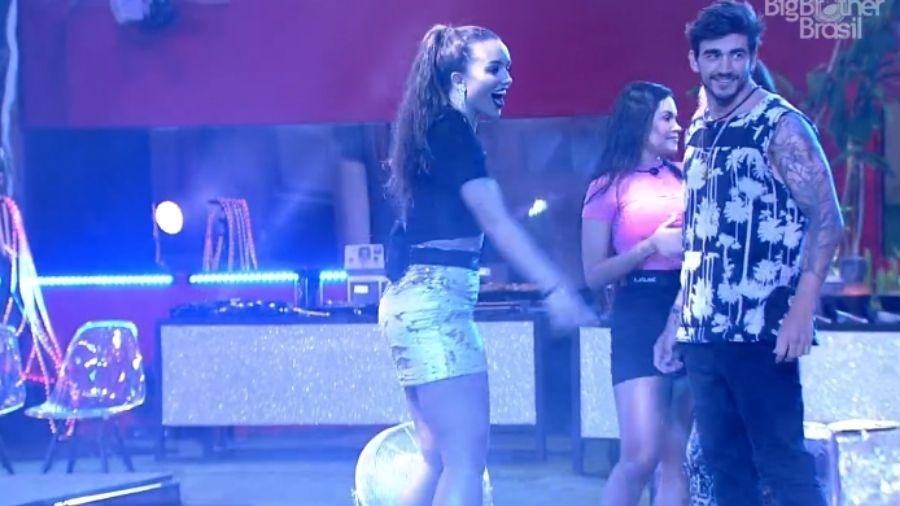 BBB 20: Guilherme aprecia sua festa na noite de hoje -  Reprodução/Globoplay