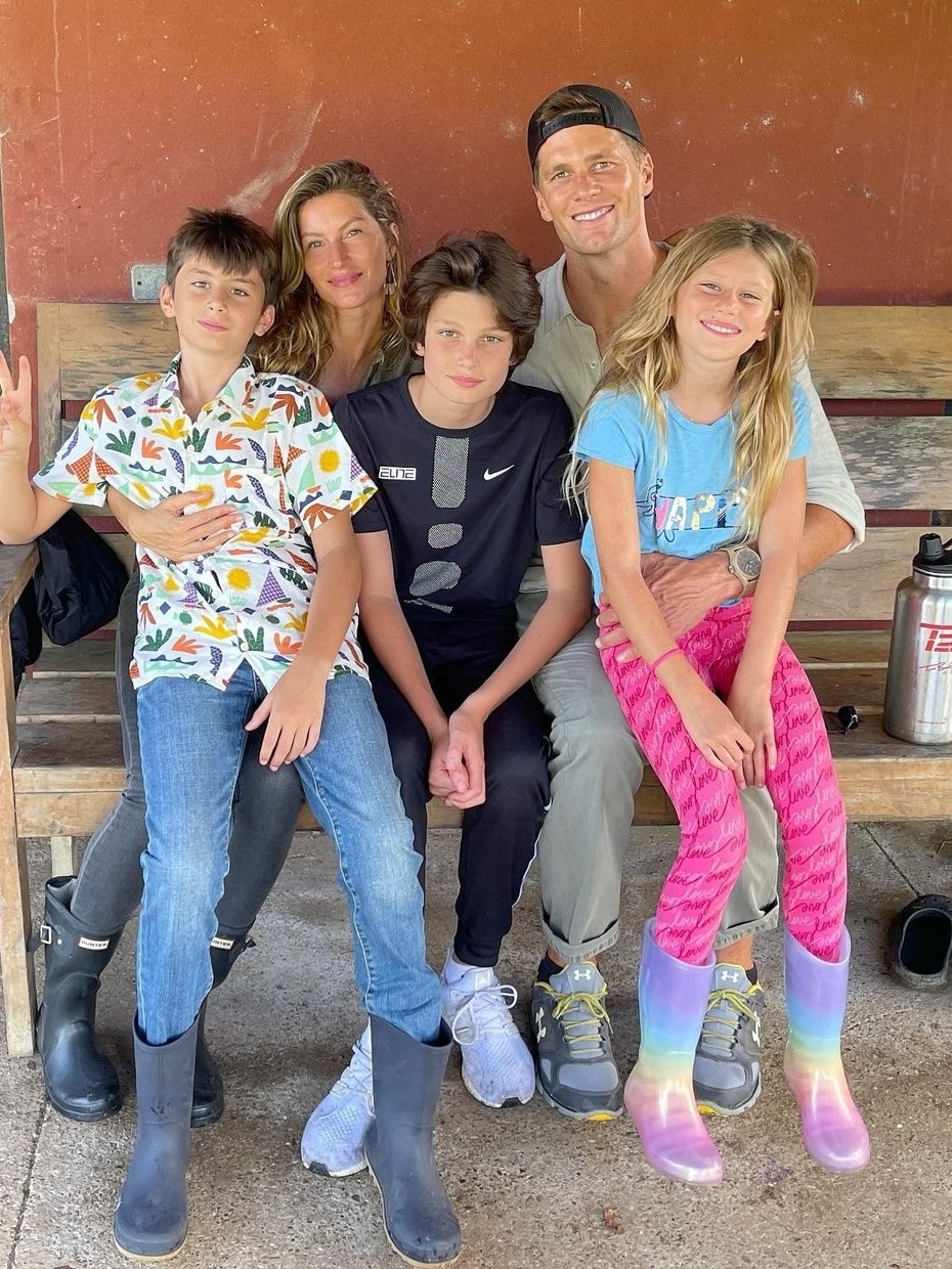 Gisele Bündchen diz estar se priorizando, até dos filhos