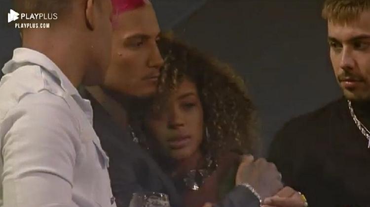 A Fazenda 2021: Dynho Alves e Sthe Matos se abraçam na última festa - Reprodução/Playplus - Reprodução/Playplus
