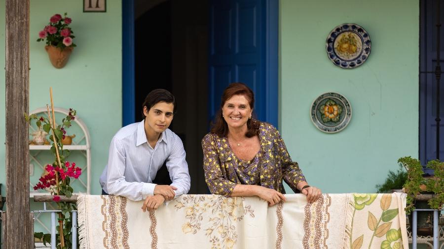 Omar Banana e Ana Wagener em cena do filme espanhol 'Orgulho e Revolução'