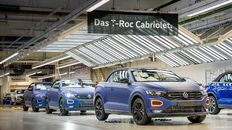 Entre a fábrica e a concessionária, todo carro roda um pouco. Esses quilômetro são praticamente imutáveis no "núcleo" computadorizado do veículo Entre a fábrica e a concessionária, todo carro roda um pouco. Esses quilômetro são praticamente imutáveis no "núcleo" computadorizado do veículo
