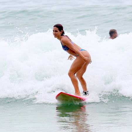 Pérola pratica surfe desde o final do ano passado - AgNews - AgNews