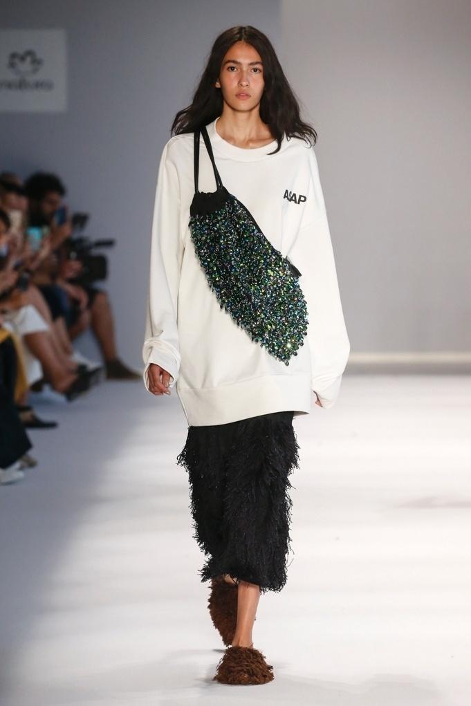 Detalhes do desfile da Osklen na SPFW N45 - Marcio Madeira/Divulgação