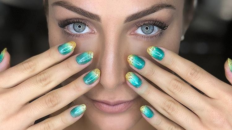 Unhas verde e amarelo