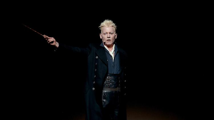 Johnny Depp aparece como Grindewald durante painel de "Animais Fantásticos: Os Crimes de Grindewald", na San Diego Comic-Con 2018 - Kevin Winter/Getty Images/AFP - Kevin Winter/Getty Images/AFP