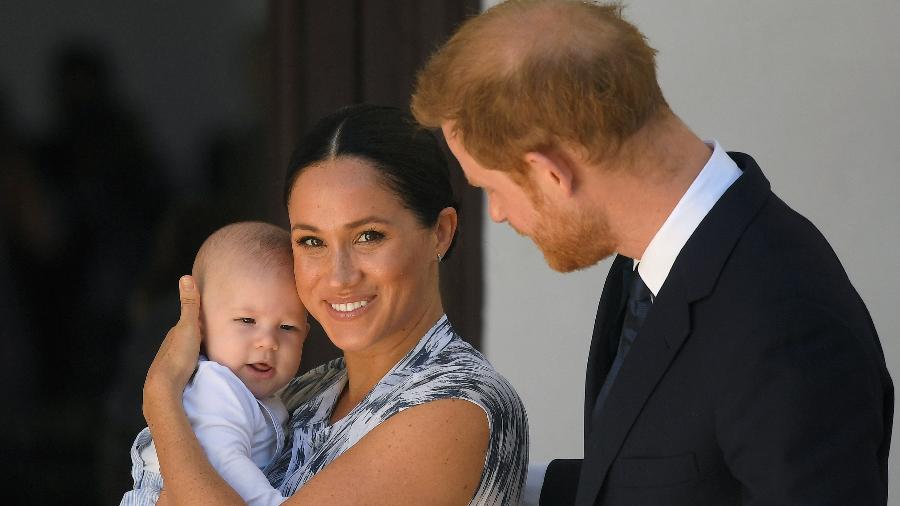 Archie, bebê real de quatro meses, foi levado por Harry e Meghan à África do Sul - Toby Melville/Reuters