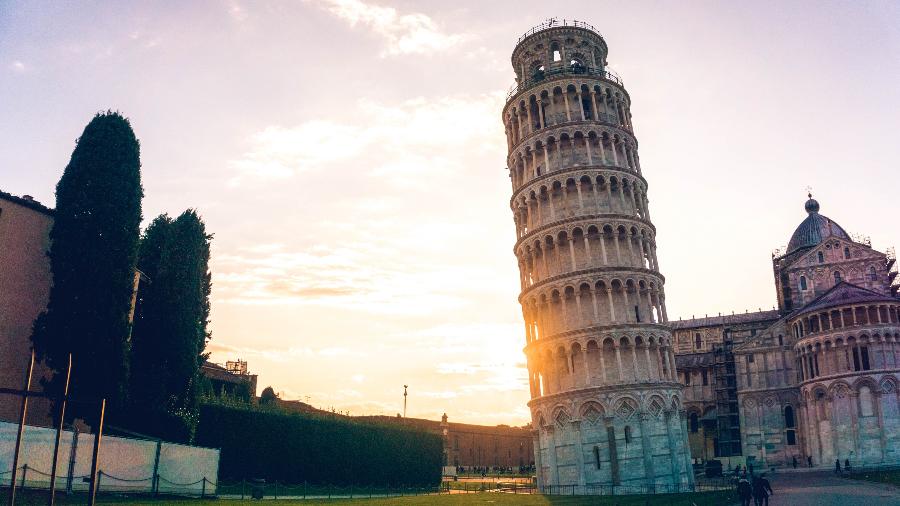 A Torre de Pisa original, na Itália, é a inspiração para a versão catarinense, que servirá de museu - Unsplash