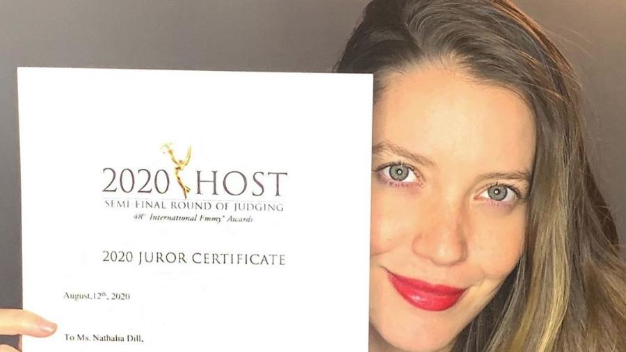 Nathalia Dill mostra certificado de jurada do International Emmy Awards - Reprodução/Instagram @nathaliadill