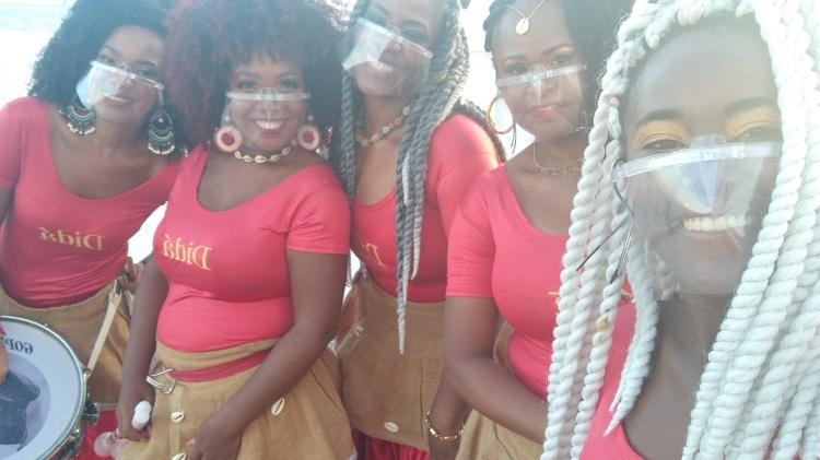 Banda Didá, Grupo De Samba-reggae Feminino, Transforma Luta Em Carnaval ...