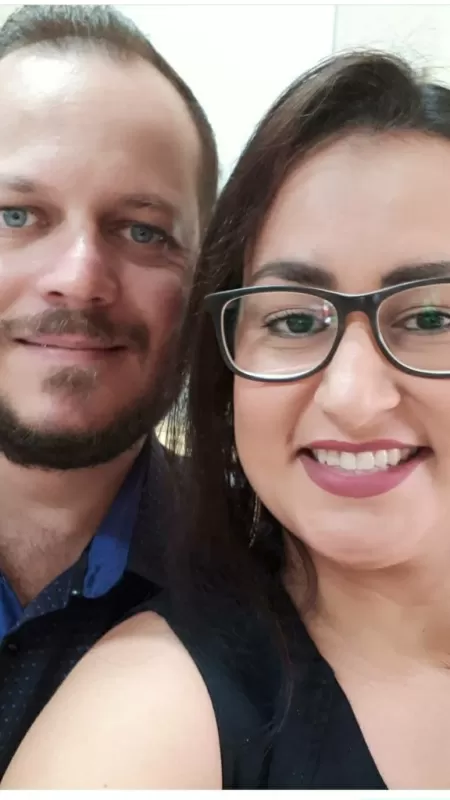 A sexóloga Rafaella Santos e o marido Roni - Arquivo pessoal - Arquivo pessoal