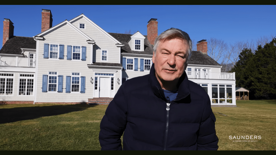 Alec Baldwin mostra mansão de R$ 93 milhões à venda