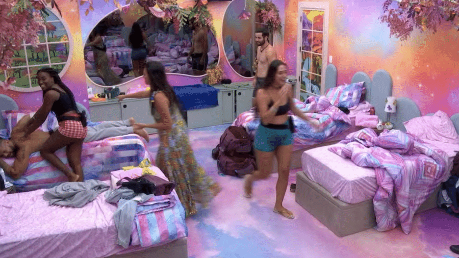 BBB 24: Brothers flagram Leidy Elin fazendo massagem em Juninho