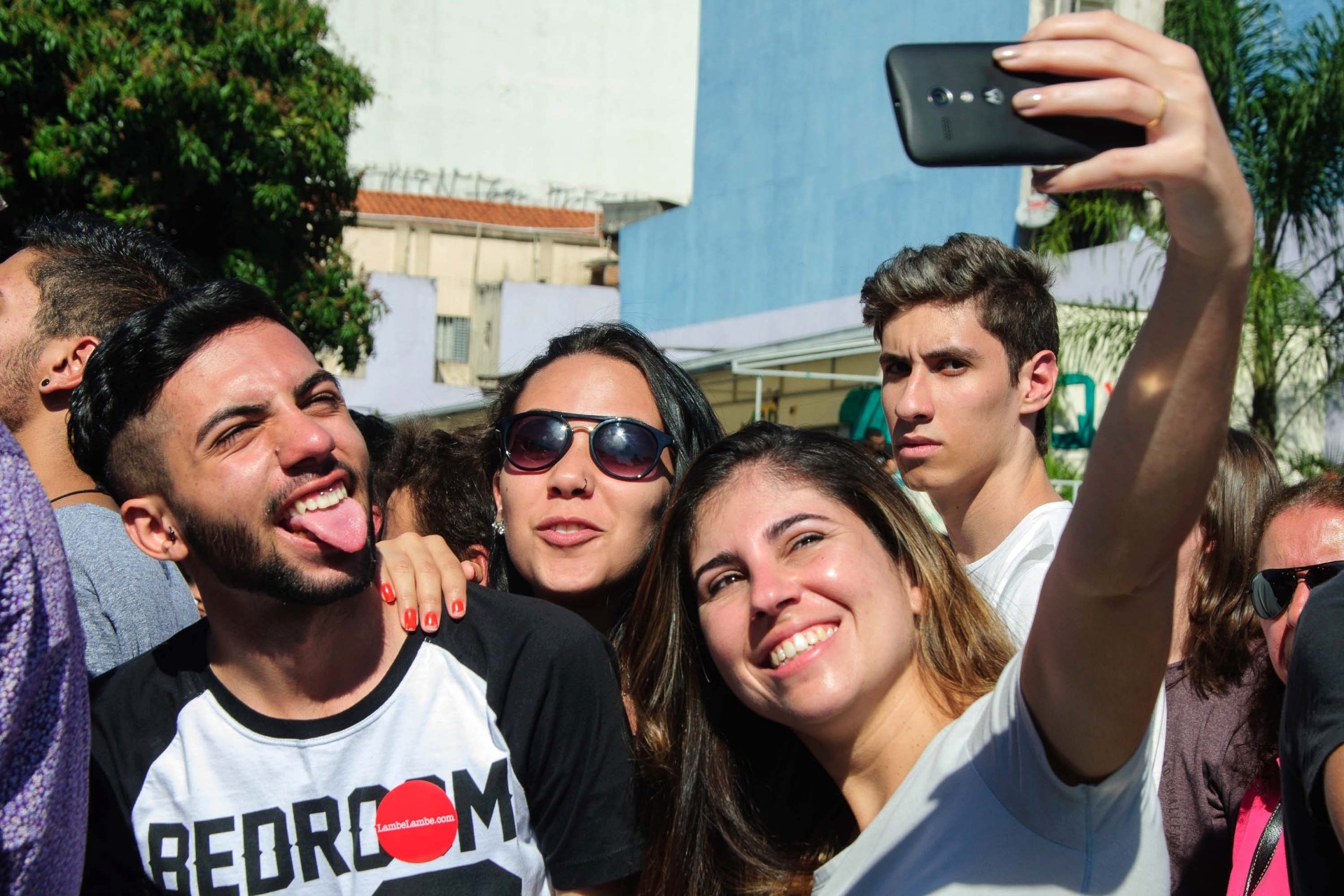 21.jun.2015 - Selfie durante show do Nando Reis no Palco Júlio Prestes, durante a Virada Cultural de São Paulo - Peter Leone/Futura Press/Estadão Conteúdo