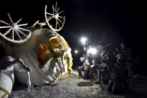 20.ago.2015 - O artista urbano britânico Banksy anunciou nesta quinta-feira (20) a abertura da "Dismaland", um "parque temático familiar para anarquistas principiantes" em Somerset, região litorânea ao oeste do Reino Unido - Toby Melville/Reuters