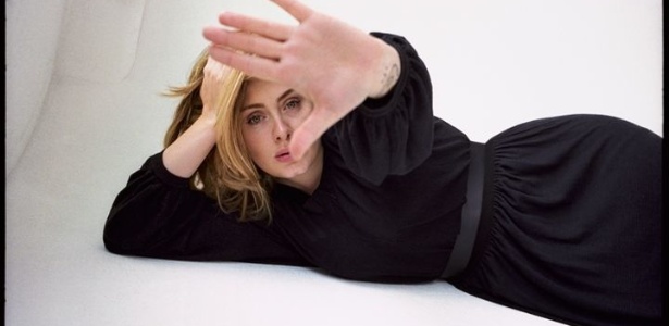 A cantora Adele posa para ensaio fotográfico da revista "Rolling Stone" - Reprodução/site Rolling Stone Theo Wenner