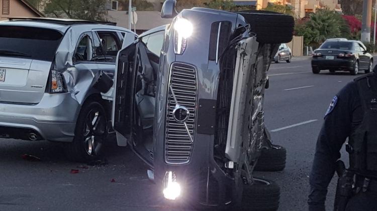 Uber suspende testes com carro autônomo após acidente no Arizona - Reprodução - Reprodução