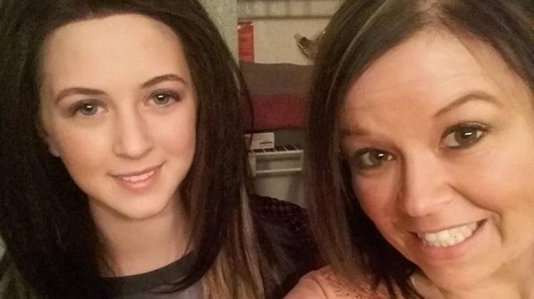 Kesley e a mãe - Reprodução/Facebook - Reprodução/Facebook