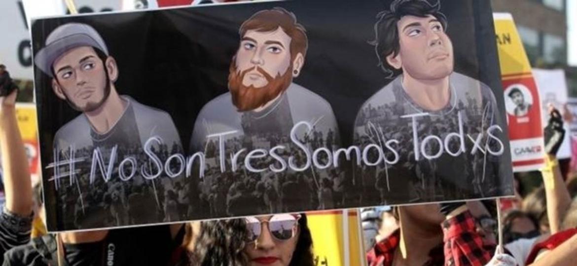 Protesto contra a morte de três estudantes de cinema no México - AFP