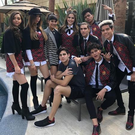 Elenco da série mexicana "Like" - Reprodução/Instagram/flavionogueira1 - Reprodução/Instagram/flavionogueira1