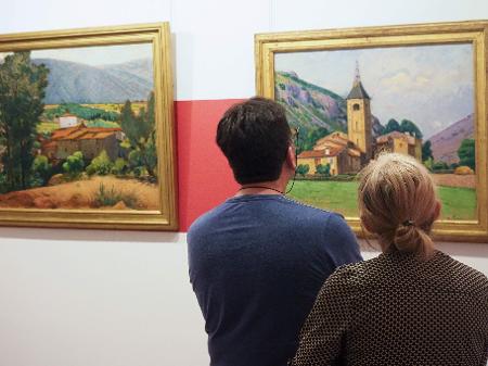 Turistas visitam o museu dedicado ao pintor francês Etienne Terrus, em Elna - Raymond Roig/AFP