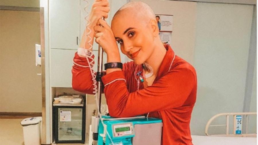 A atriz cearense Duda Riedel luta contra uma leucemia - Reprodução/Instagram