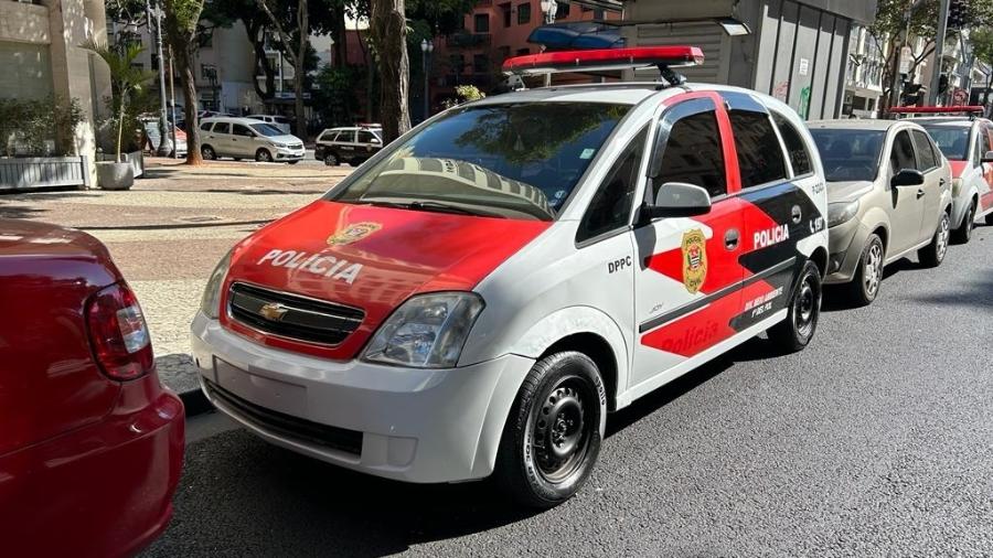 Algumas unidades de Chevrolet Meriva 2009 ainda circulam com a Polícia Civil de São Paulo - UOL Carros