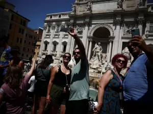 Contra turistas, ativistas em Roma sabotam até imóveis para visitantes