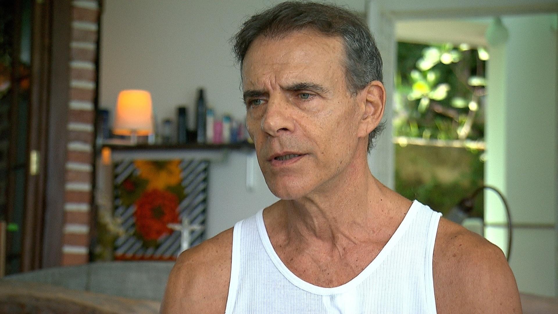 Ex-galã dos anos 80, Mário Gomes hoje vende sanduíches na praia    - Divulgação/RecordTV