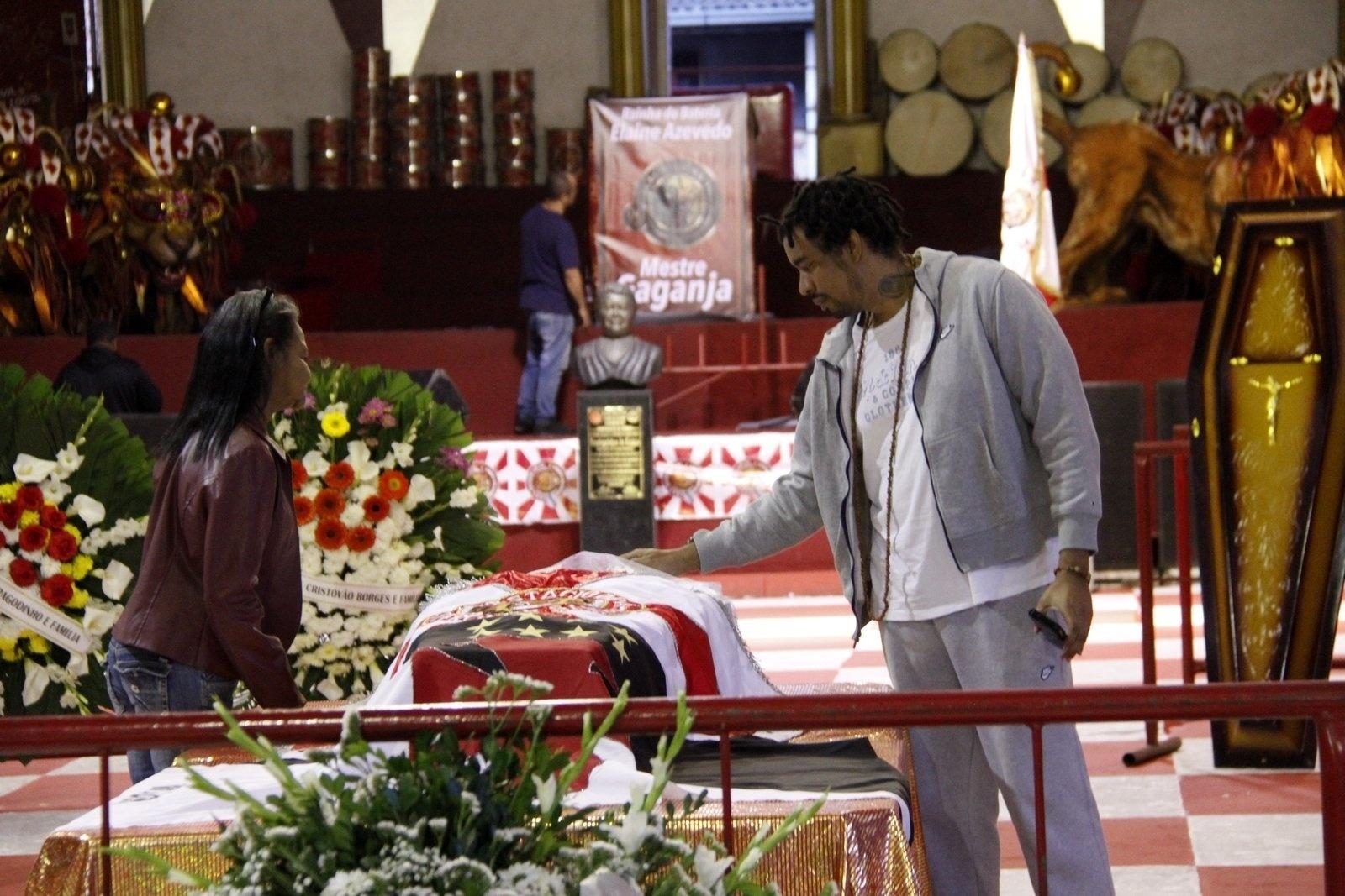 Familiares, amigos e fãs se despendem do cantor Luiz Melodia - Marcos Ferreira/Brazil News