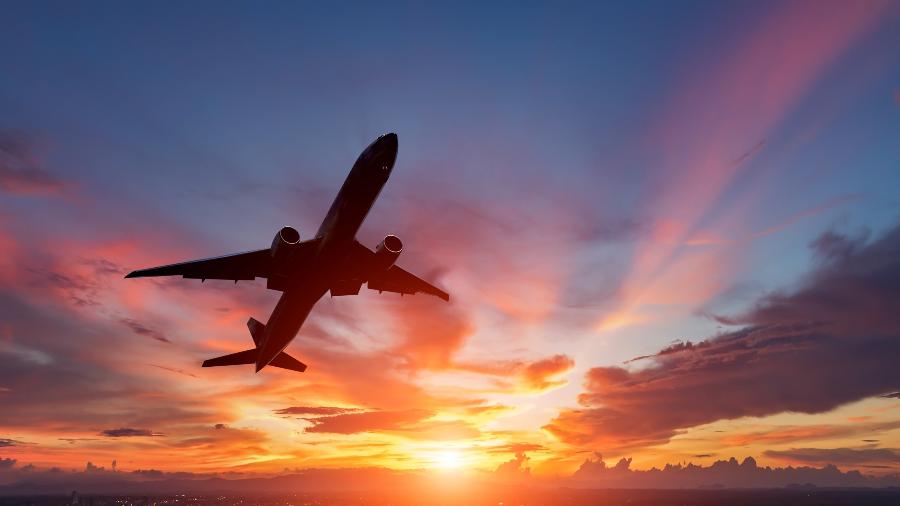 É possível pagar menos na hora de adquirir o tão sonhado bilhete aéreo - Manop1984/Getty Images/iStockphoto