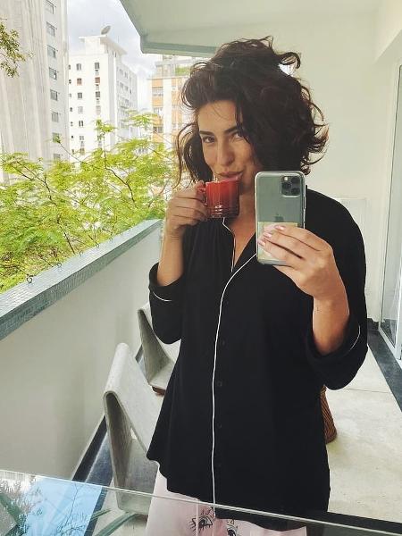 Fernanda Paes Leme posou de pijama nas redes sociais - Reprodução/Instagram @fepaesleme