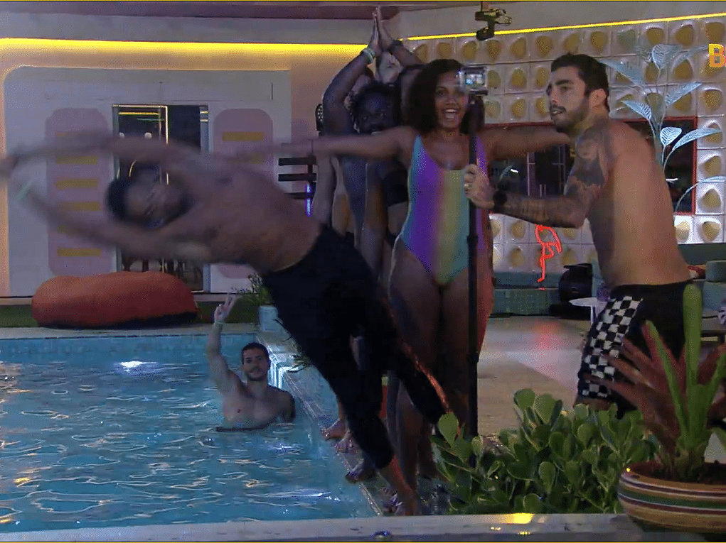 BBB 22: Noite de festa tem música ao vivo, piscina e conversas sobre votos