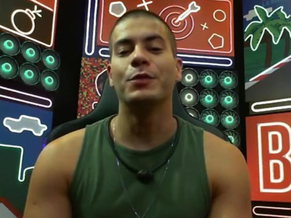 'Saudade da minha esposa, se é que eu ainda tenho', desabafa Arthur