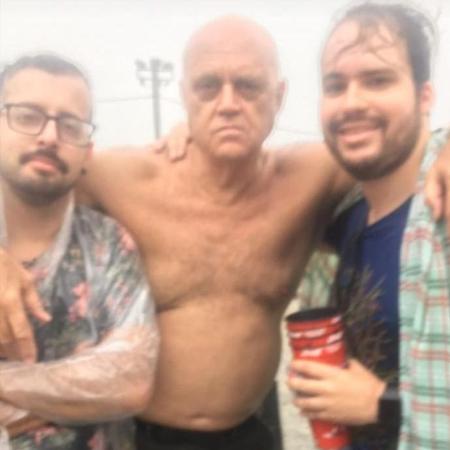 Douglas Manso e dois amigos na edição 2019 do Lollapalooza, quando o autódromo foi evacuado
