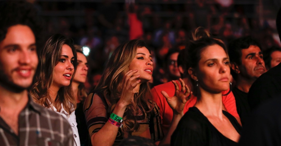 1.ago.2015 - Grazi Massafera acompanhou a série de lutas do UFC no HSBC Arena no Rio de Janeiro