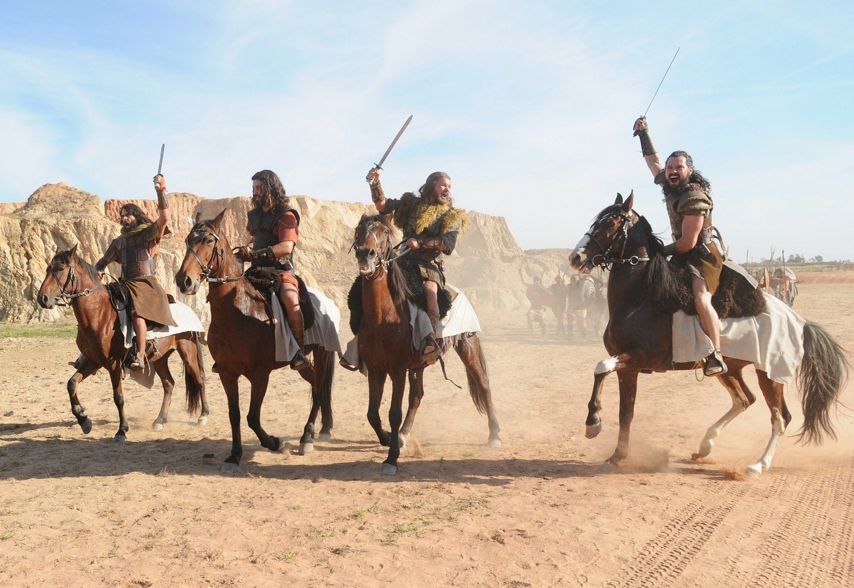 Sequências da queda da Muralha de Jericó em "A Terra Prometida" mobilizaram dezenas de atores, cerca de 300 figurantes e mais de 50 cavalos - Munir Chatack/ Record