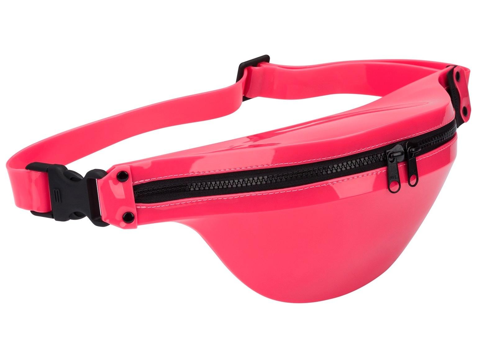 Modelo emborrachado, da Melissa. Preço sugerido: R$ 190. Informações: www.melissa.com.br - Divulgação