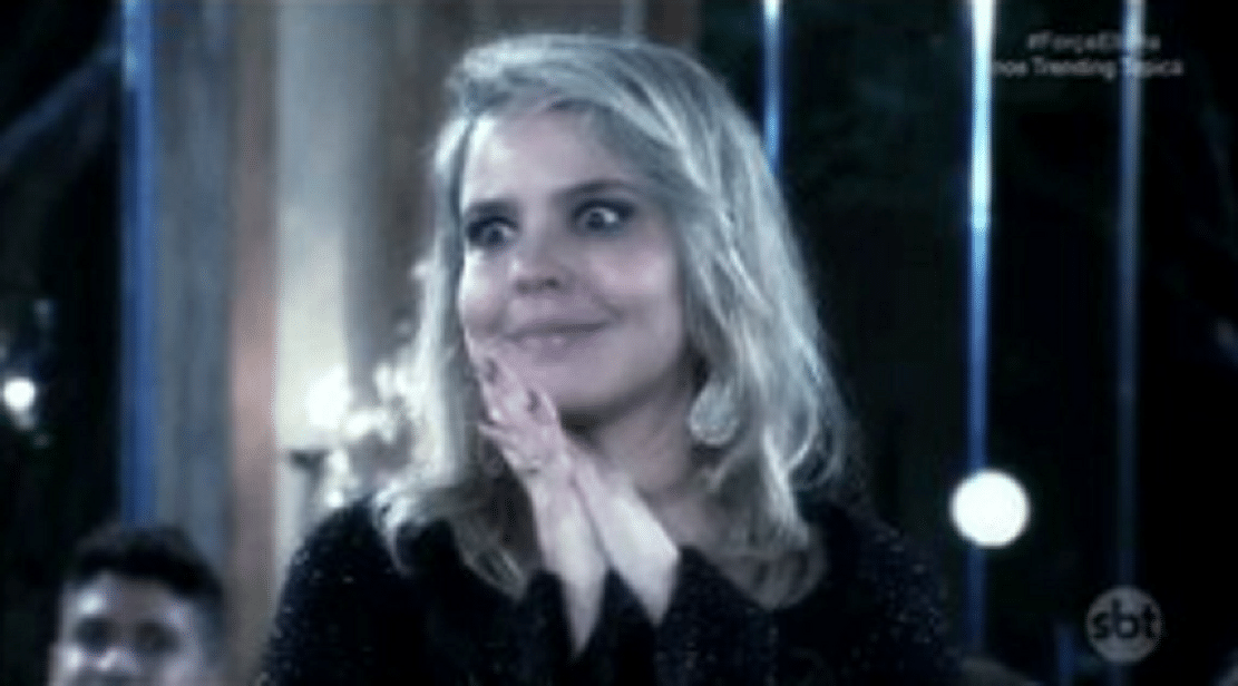 Aos 81 anos, Carlo Alberto de Nóbrega fez uma declaração de amor à namorada, Renata Domingues, e a pediu em casamento durante uma festa que ajudou a promover, em São Paulo. - Reprodução/SBT