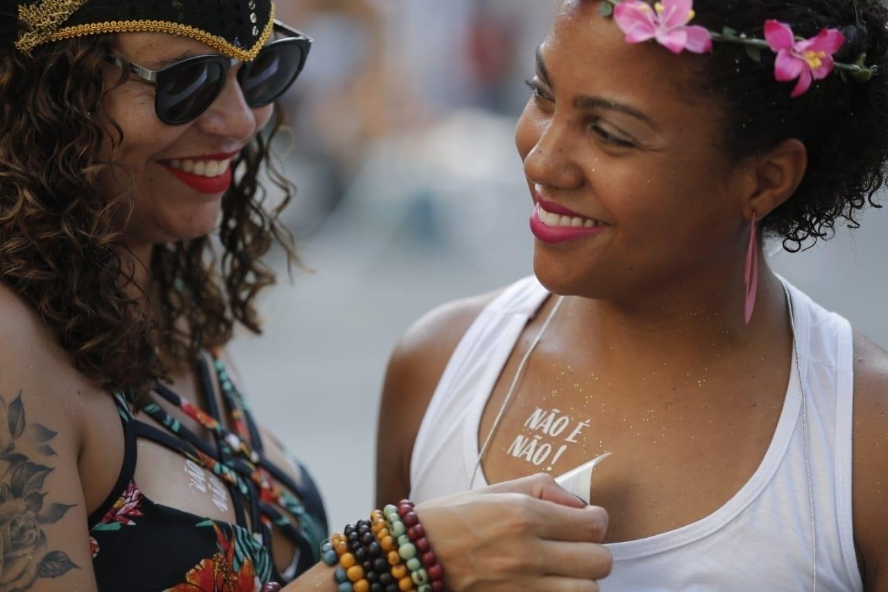 Fogo e Paixão espalha amor pelas ruas do Rio - Marcelo de Jesus/UOL