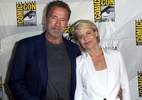 Sarah Connor e o Exterminador: Linda Hamilton e Schwarzenegger se beijam na Comic-Con - Albert L. Ortega/Getty Images
