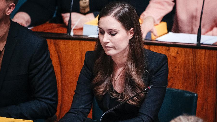 Primeira-ministra Sanna Marin no parlamento de Helsinki - Antti Yrjonen/NurPhoto via Getty Images