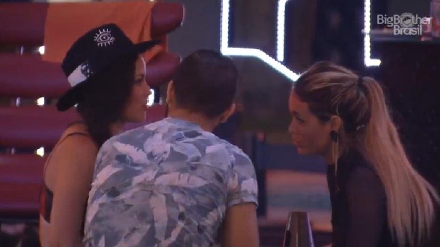 BBB 21: Juliette recusa "furar olho" de Thaís por Fiuk - Reprodução/Globoplay