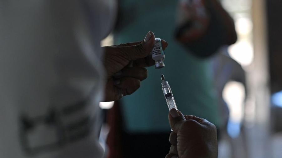 Vacinação no rio foi antecipada - ANDRE BORGES/AFP