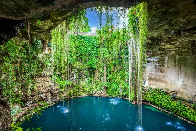 Cenote de Ik-Kil - emicristea/Getty Images/iStockphoto - emicristea/Getty Images/iStockphoto