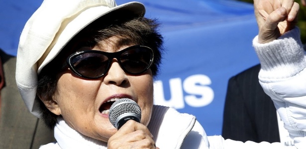 Yoko Ono foi internada com "fortes sintomas de gripe", diz seu agente - Mike Segar/Reuters