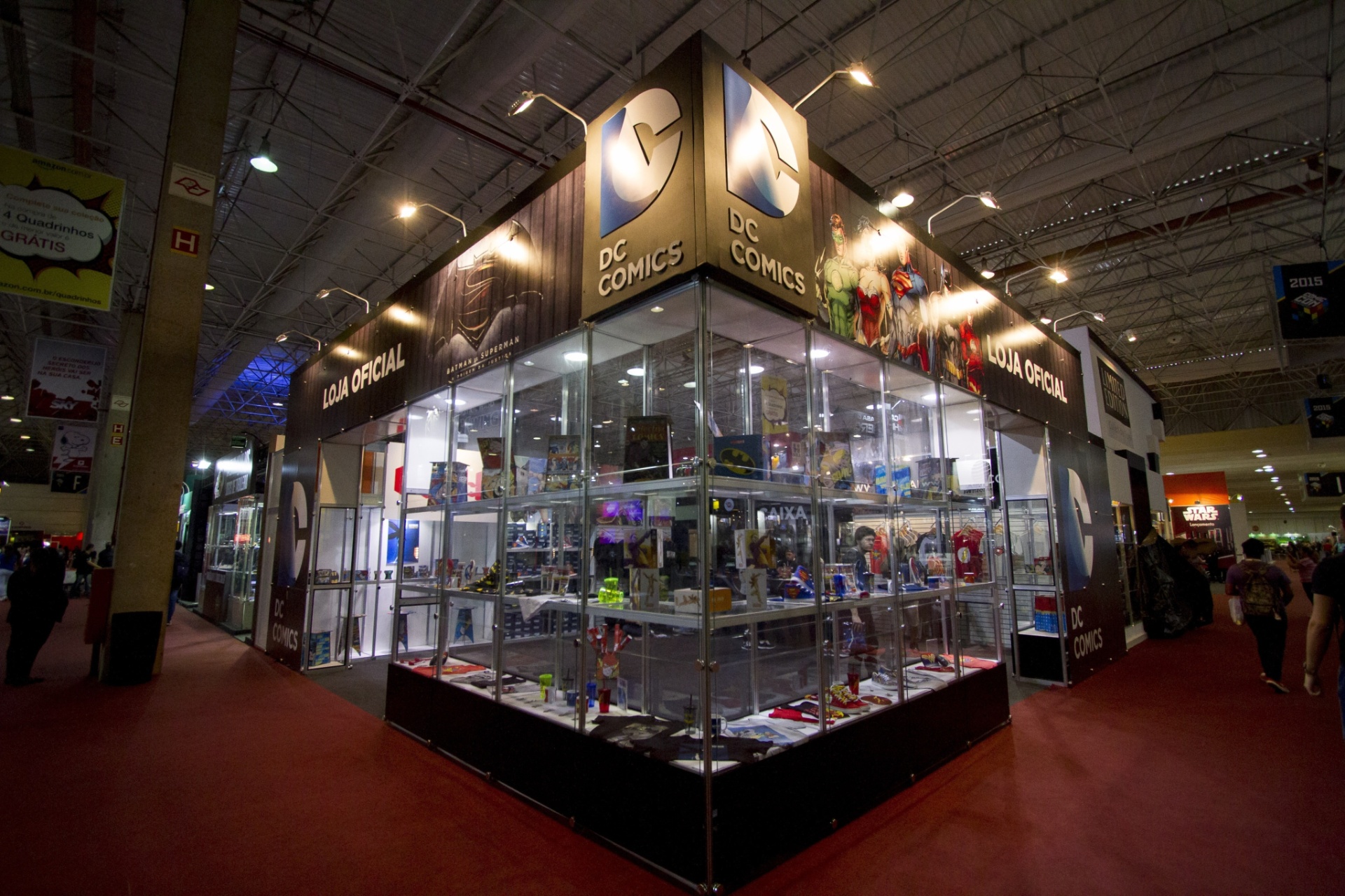 3.dez.2015 - Estande da DC Comics na Comic Con Experience, no Centro de Exposições São Paulo Expo - Lucas Lima/UOL