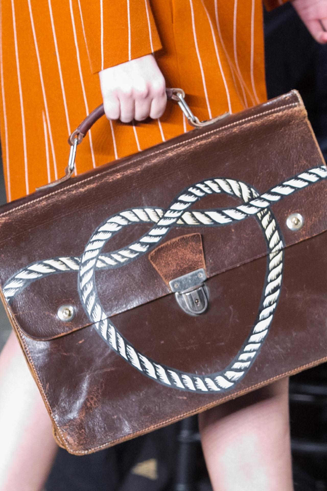 A La Garçonne - bolsas divertidas - Alexandre Schneider/UOL