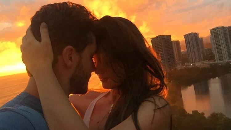 Reprodução/Instagram/camilaqueiroz