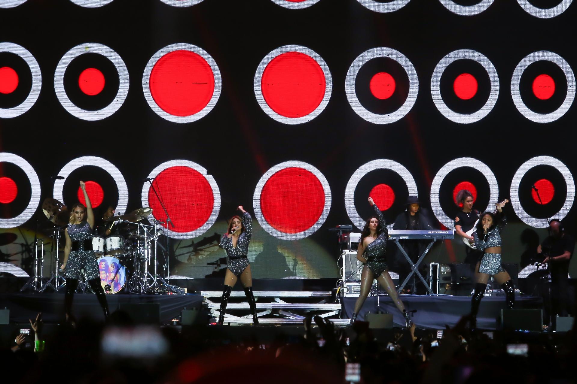 "Isso é tão grande, provavelmente nosso maior público até agora. Aqui é o nosso local favorito", gritou Normani no meio do show. Fifth Harmony é um grupo pop formado no X Factor dos EUA - Amanda Perobelli/UOL