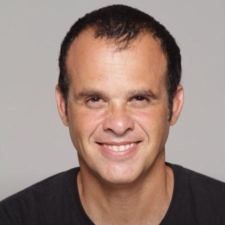 Ator e diretor  Neco Villa Lobos, da minissérie ‘Ilha de Ferro’ - Divulgação - Divulgação